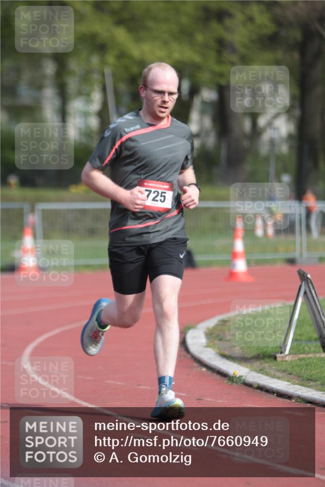 13.04.2025 - Hammer Lauf A. Gomolzig http://msf.ph/oto/7660949 13.04.2025 10:42:44 Ziel 725 meine-sportfotos.de