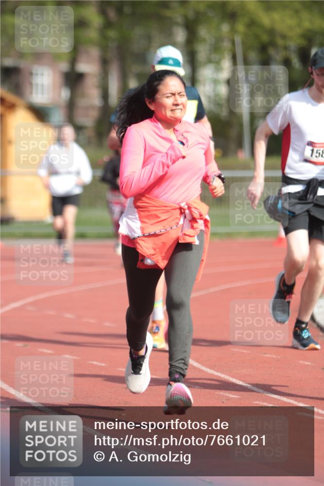 13.04.2025 - Hammer Lauf A. Gomolzig http://msf.ph/oto/7661021 13.04.2025 10:43:41 Ziel 136, 146, 1588, 1920, 1968 meine-sportfotos.de
