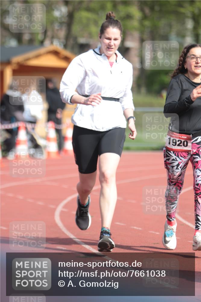 13.04.2025 - Hammer Lauf A. Gomolzig http://msf.ph/oto/7661038 13.04.2025 10:43:46 Ziel 136, 1920 meine-sportfotos.de