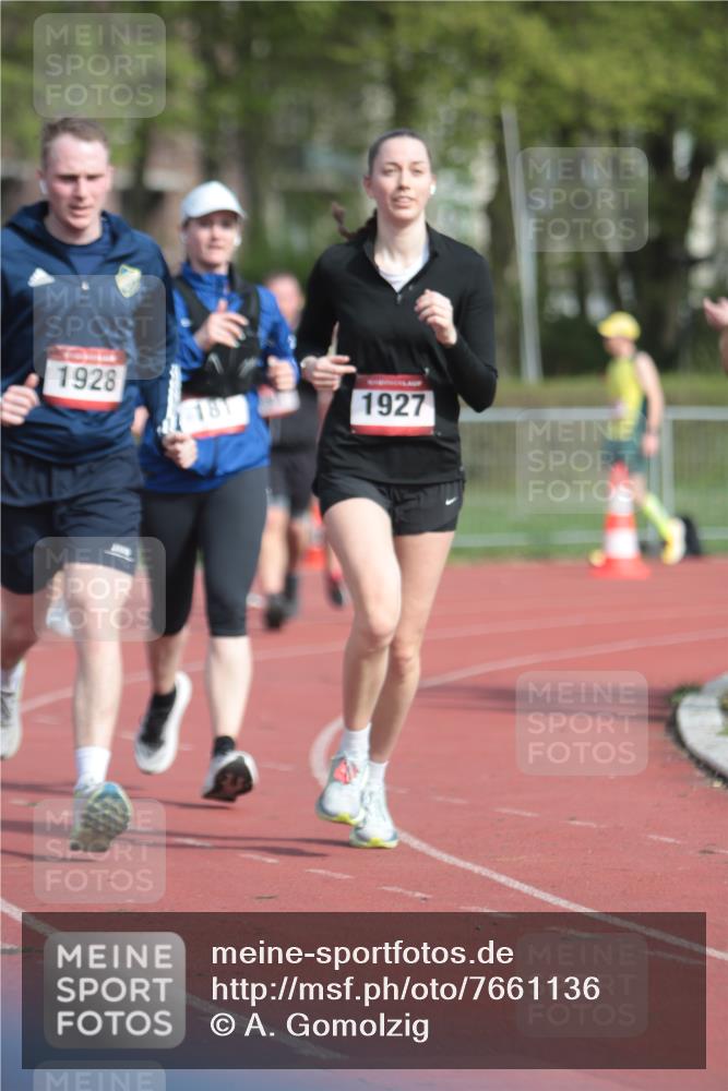 13.04.2025 - Hammer Lauf A. Gomolzig http://msf.ph/oto/7661136 13.04.2025 10:44:45 Ziel 181, 311, 694, 695, 823, 1927, 1928, 1986 meine-sportfotos.de