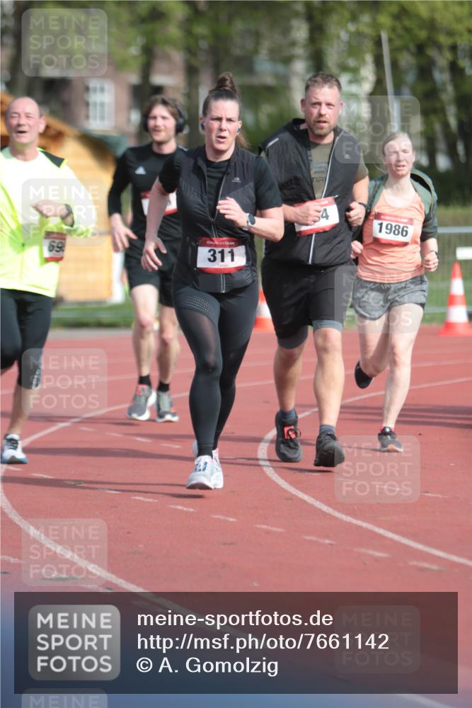 13.04.2025 - Hammer Lauf A. Gomolzig http://msf.ph/oto/7661142 13.04.2025 10:44:48 Ziel 311, 694, 695, 823, 1986 meine-sportfotos.de