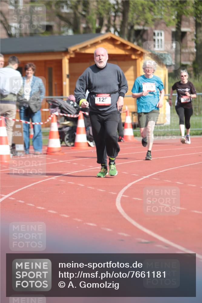 13.04.2025 - Hammer Lauf A. Gomolzig http://msf.ph/oto/7661181 13.04.2025 10:45:27 Ziel 110, 125, 323 meine-sportfotos.de
