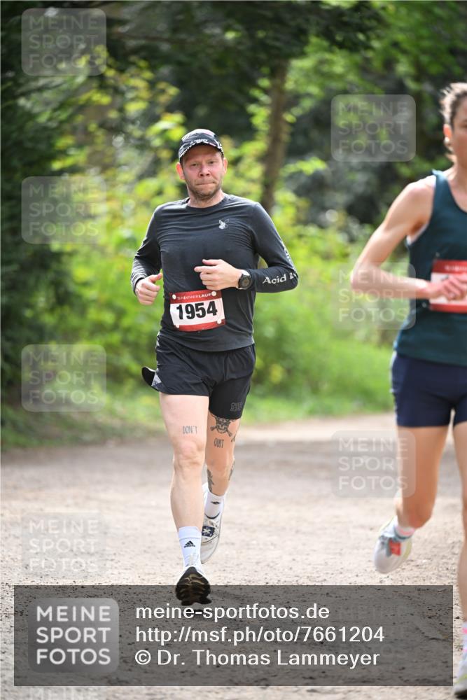 13.04.2025 - Hammer Lauf Dr. Thomas Lammeyer http://msf.ph/oto/7661204 13.04.2025 11:26:12 Laufen 15, 1954 meine-sportfotos.de