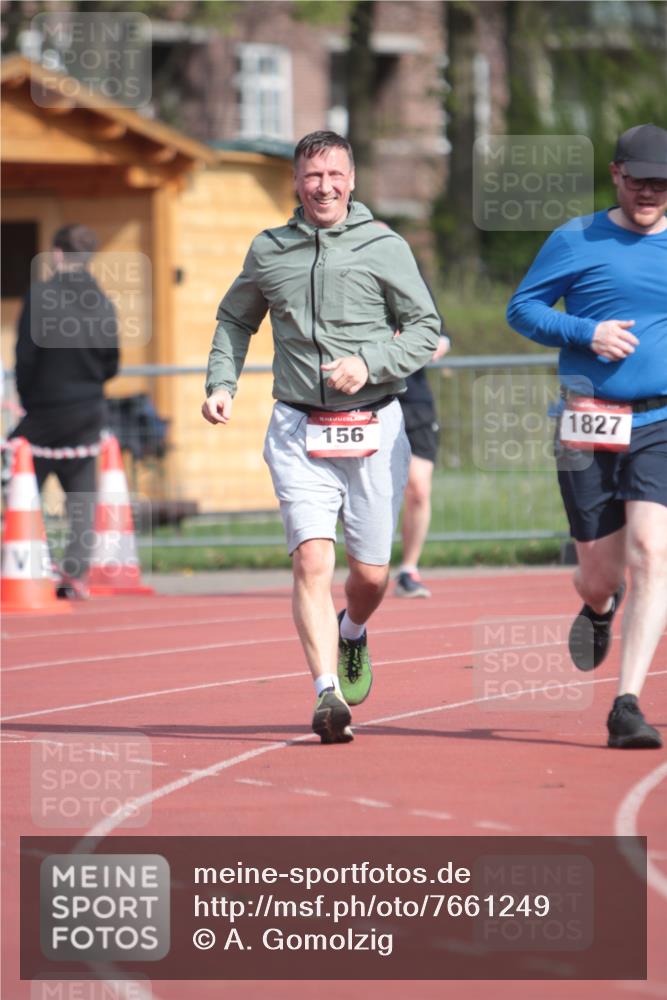 13.04.2025 - Hammer Lauf A. Gomolzig http://msf.ph/oto/7661249 13.04.2025 10:46:22 Ziel 156, 853, 1827 meine-sportfotos.de