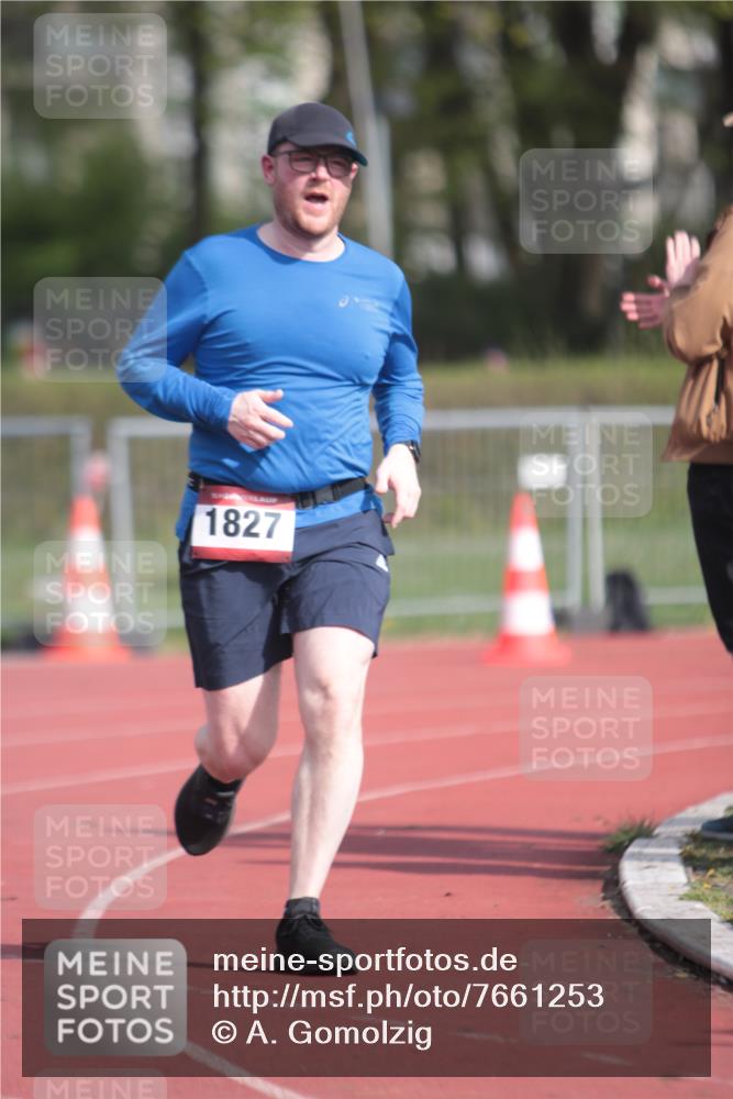 13.04.2025 - Hammer Lauf A. Gomolzig http://msf.ph/oto/7661253 13.04.2025 10:46:24 Ziel 156, 853, 1827 meine-sportfotos.de