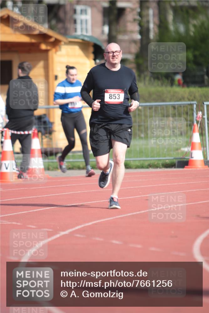 13.04.2025 - Hammer Lauf A. Gomolzig http://msf.ph/oto/7661256 13.04.2025 10:46:26 Ziel 156, 853, 1111, 1271, 1788, 1827 meine-sportfotos.de