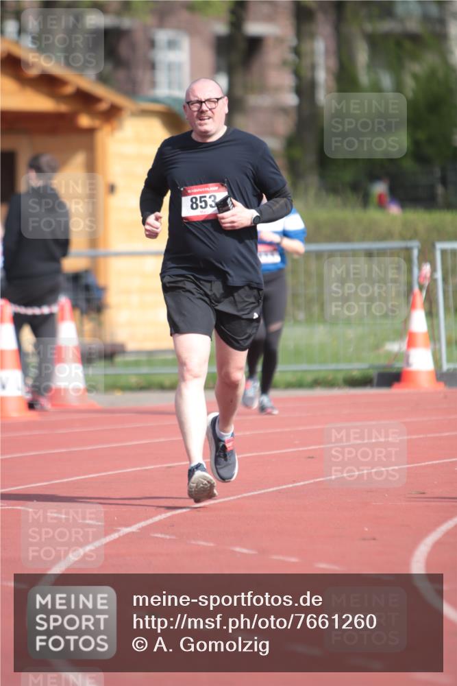 13.04.2025 - Hammer Lauf A. Gomolzig http://msf.ph/oto/7661260 13.04.2025 10:46:27 Ziel 156, 853, 1111, 1271, 1788, 1827 meine-sportfotos.de