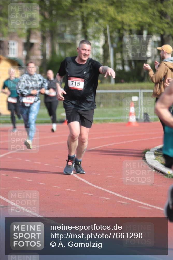 13.04.2025 - Hammer Lauf A. Gomolzig http://msf.ph/oto/7661290 13.04.2025 10:46:39 Ziel 568, 715, 1095, 1223, 1224 meine-sportfotos.de