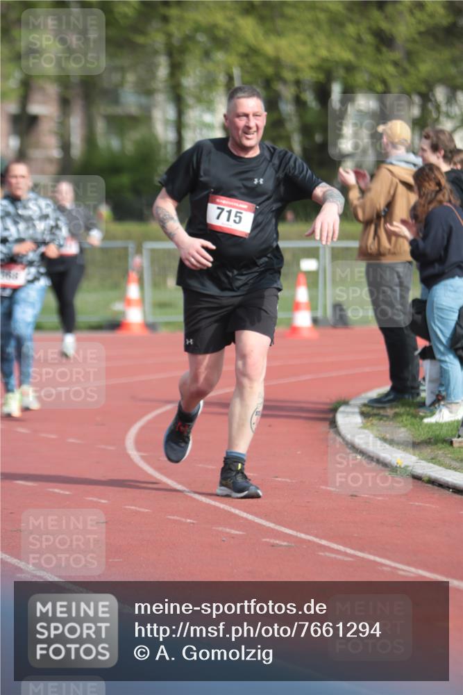 13.04.2025 - Hammer Lauf A. Gomolzig http://msf.ph/oto/7661294 13.04.2025 10:46:40 Ziel 568, 715, 1223, 1224 meine-sportfotos.de
