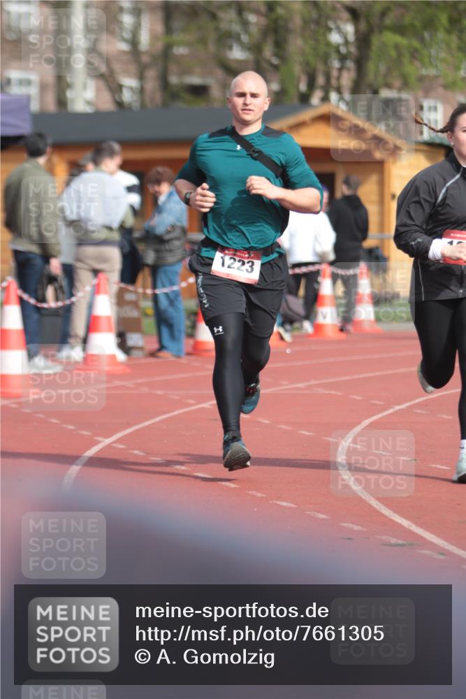 13.04.2025 - Hammer Lauf A. Gomolzig http://msf.ph/oto/7661305 13.04.2025 10:46:44 Ziel 123, 1223, 1224 meine-sportfotos.de
