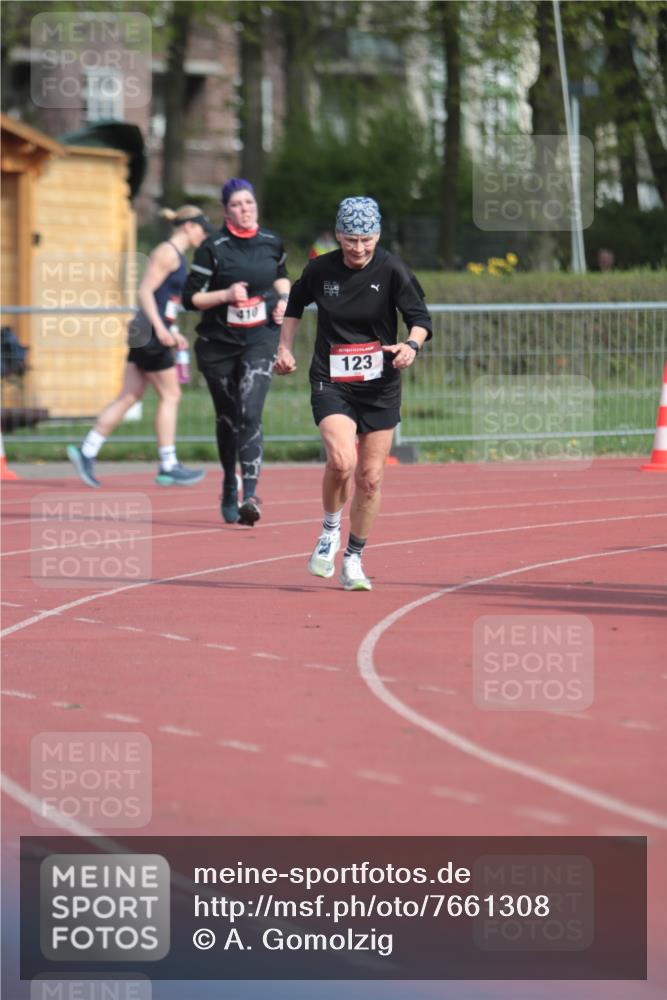 13.04.2025 - Hammer Lauf A. Gomolzig http://msf.ph/oto/7661308 13.04.2025 10:46:48 Ziel 123, 410 meine-sportfotos.de