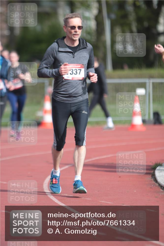 13.04.2025 - Hammer Lauf A. Gomolzig http://msf.ph/oto/7661334 13.04.2025 10:47:03 Ziel 149, 539, 1337, 1992, 1993 meine-sportfotos.de