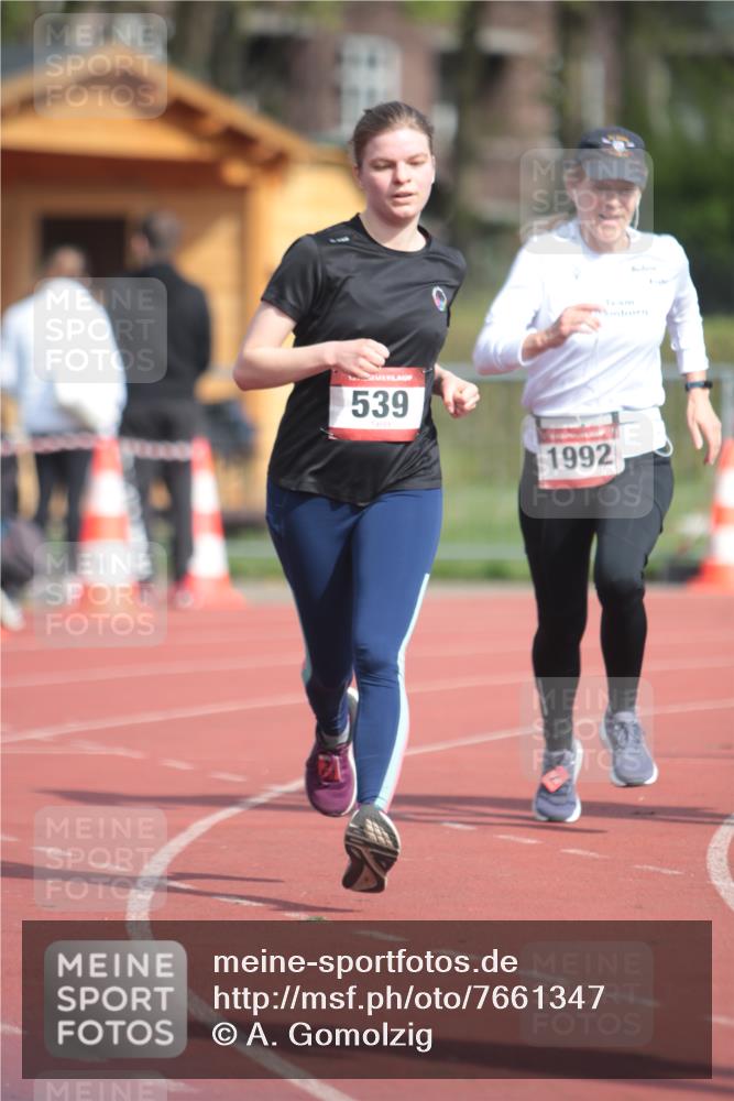 13.04.2025 - Hammer Lauf A. Gomolzig http://msf.ph/oto/7661347 13.04.2025 10:47:07 Ziel 149, 539, 1992, 1993 meine-sportfotos.de