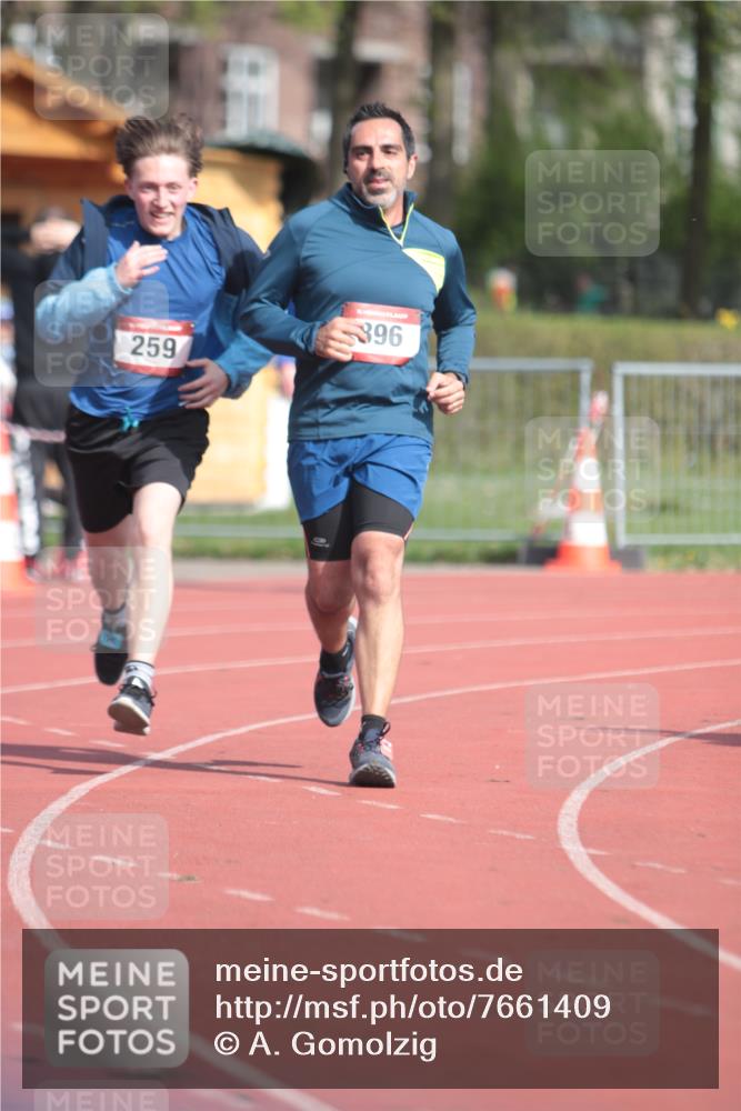 13.04.2025 - Hammer Lauf A. Gomolzig http://msf.ph/oto/7661409 13.04.2025 10:48:14 Ziel 259, 896, 946 meine-sportfotos.de