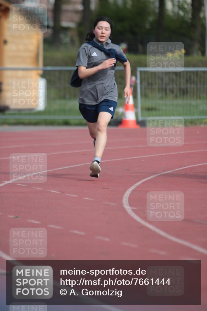 13.04.2025 - Hammer Lauf A. Gomolzig http://msf.ph/oto/7661444 13.04.2025 10:48:29 Ziel 1932 meine-sportfotos.de