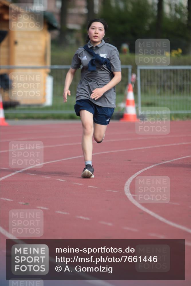 13.04.2025 - Hammer Lauf A. Gomolzig http://msf.ph/oto/7661446 13.04.2025 10:48:30 Ziel 1932 meine-sportfotos.de