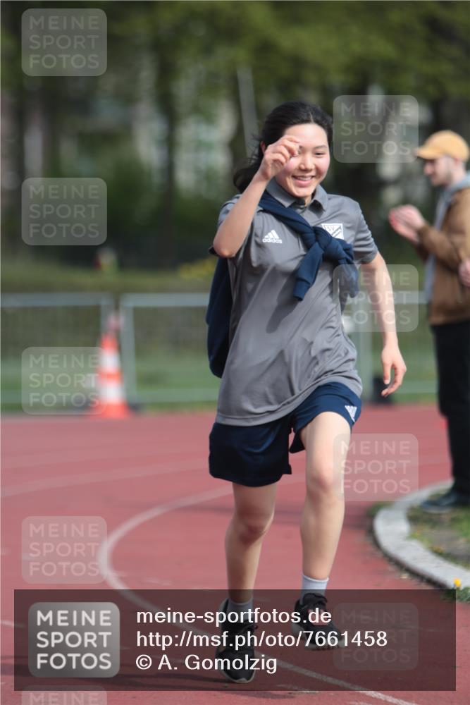 13.04.2025 - Hammer Lauf A. Gomolzig http://msf.ph/oto/7661458 13.04.2025 10:48:32 Ziel 1932 meine-sportfotos.de