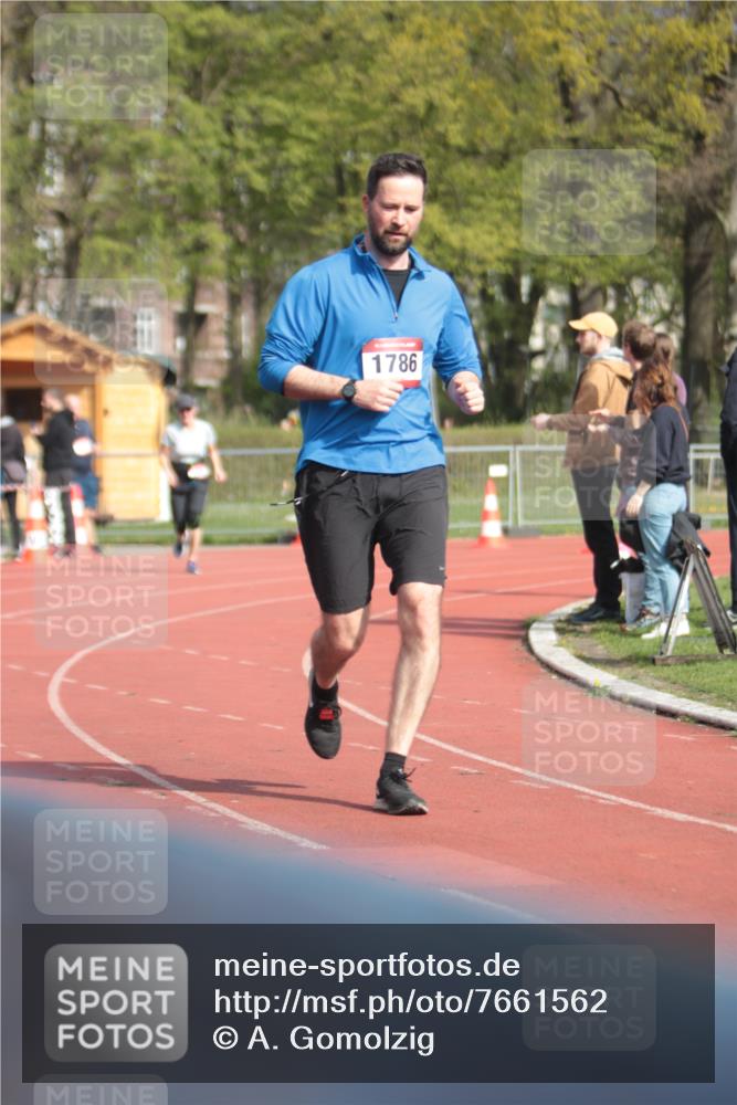 13.04.2025 - Hammer Lauf A. Gomolzig http://msf.ph/oto/7661562 13.04.2025 10:50:02 Ziel 211, 1024, 1786 meine-sportfotos.de