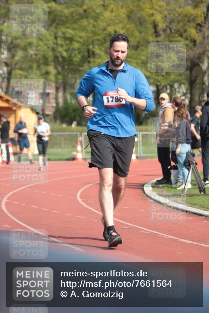 13.04.2025 - Hammer Lauf A. Gomolzig http://msf.ph/oto/7661564 13.04.2025 10:50:02 Ziel 211, 1024, 1786 meine-sportfotos.de