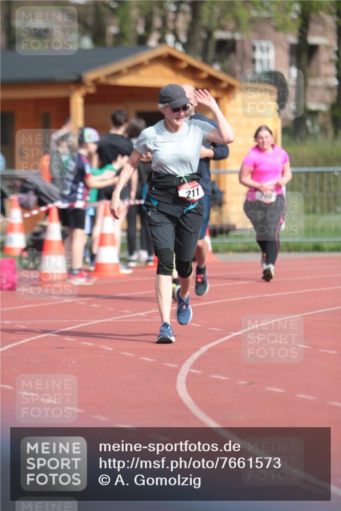 13.04.2025 - Hammer Lauf A. Gomolzig http://msf.ph/oto/7661573 13.04.2025 10:50:06 Ziel 211, 760, 1024 meine-sportfotos.de