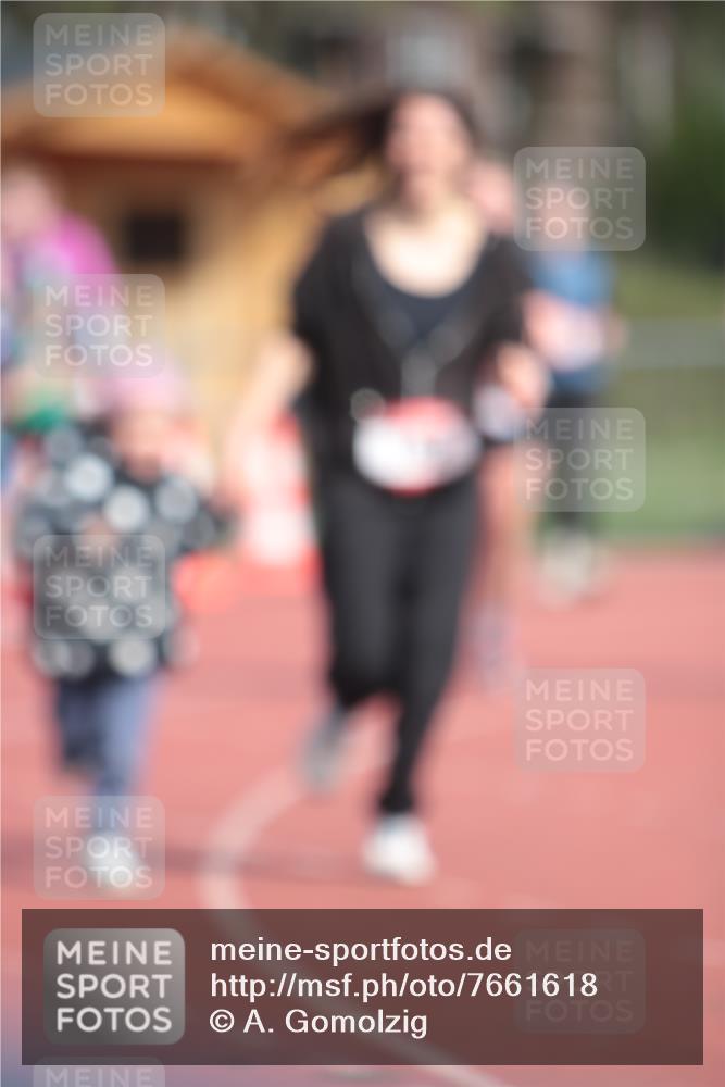 13.04.2025 - Hammer Lauf A. Gomolzig http://msf.ph/oto/7661618 13.04.2025 10:50:21 Ziel 182, 966, 1933, 1936 meine-sportfotos.de