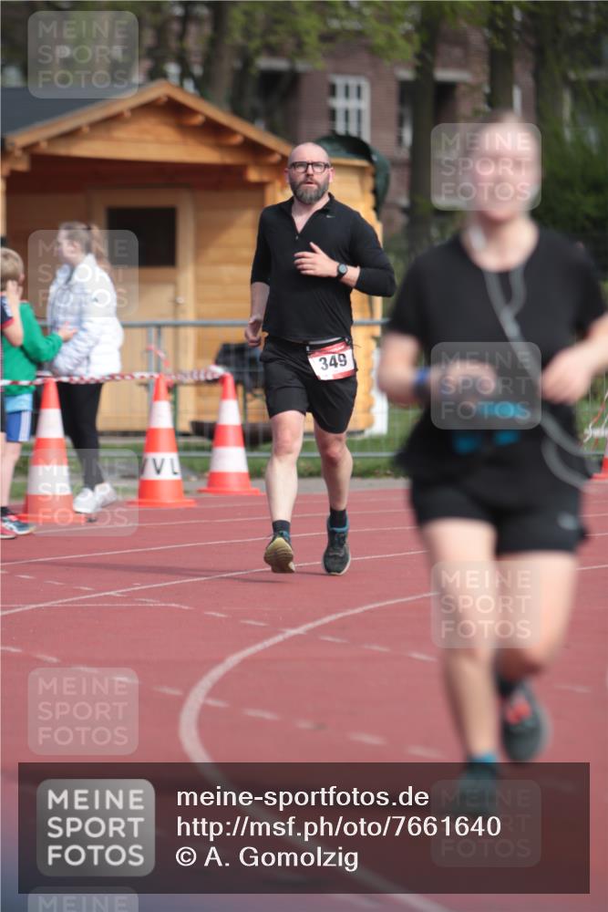 13.04.2025 - Hammer Lauf A. Gomolzig http://msf.ph/oto/7661640 13.04.2025 10:50:38 Ziel 349, 561 meine-sportfotos.de