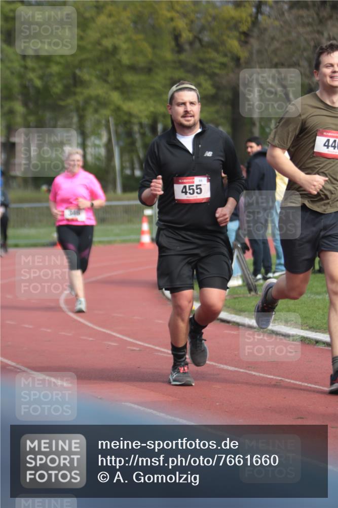 13.04.2025 - Hammer Lauf A. Gomolzig http://msf.ph/oto/7661660 13.04.2025 10:50:52 Ziel 270, 346, 446, 1752, 1753 meine-sportfotos.de
