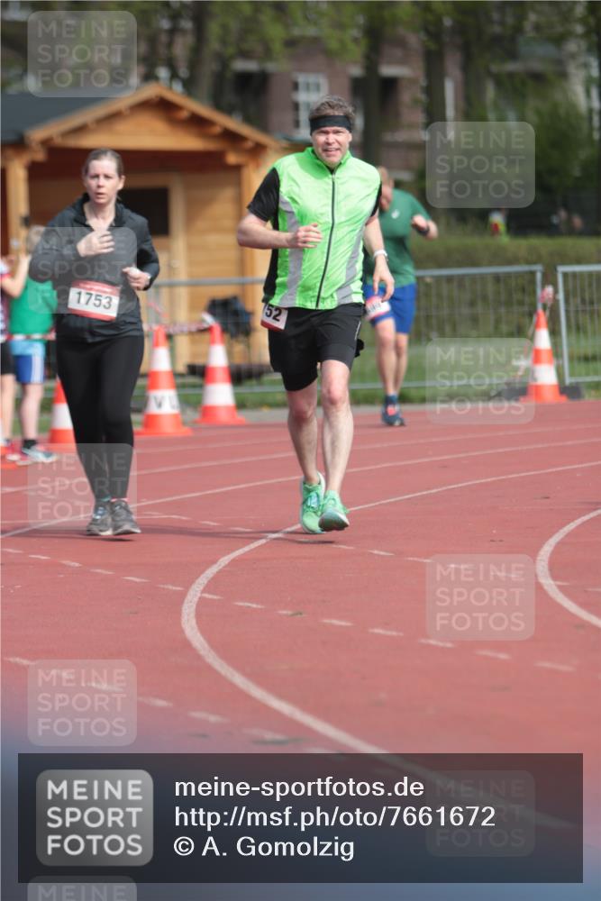 13.04.2025 - Hammer Lauf A. Gomolzig http://msf.ph/oto/7661672 13.04.2025 10:50:56 Ziel 589, 1752, 1753 meine-sportfotos.de