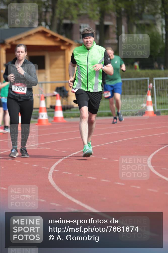 13.04.2025 - Hammer Lauf A. Gomolzig http://msf.ph/oto/7661674 13.04.2025 10:50:57 Ziel 589, 1752, 1753 meine-sportfotos.de