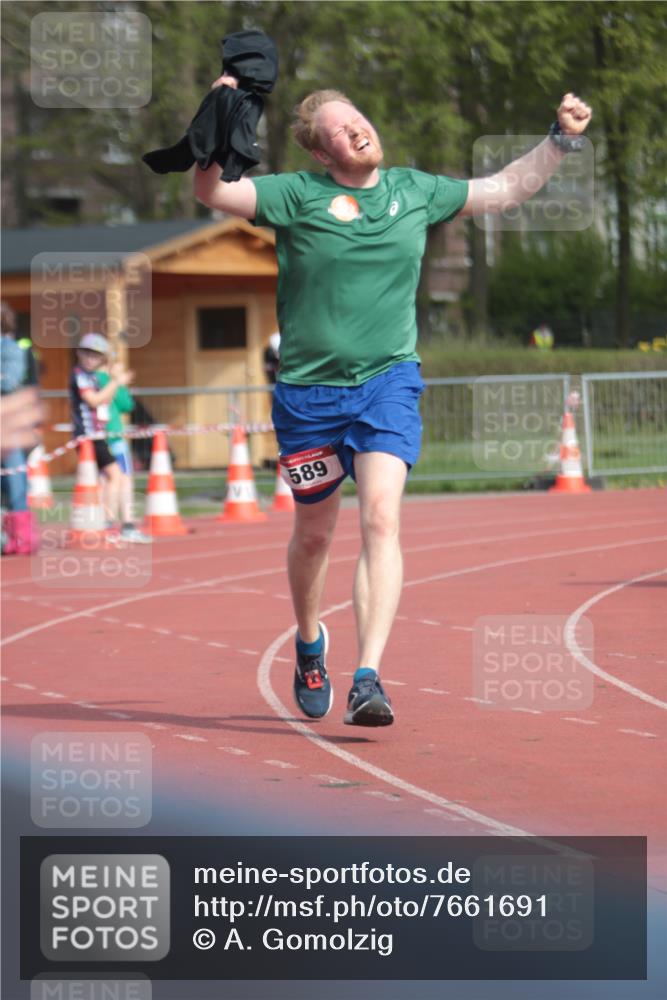 13.04.2025 - Hammer Lauf A. Gomolzig http://msf.ph/oto/7661691 13.04.2025 10:51:03 Ziel 589 meine-sportfotos.de