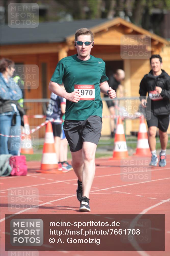 13.04.2025 - Hammer Lauf A. Gomolzig http://msf.ph/oto/7661708 13.04.2025 10:51:16 Ziel 580, 1970 meine-sportfotos.de