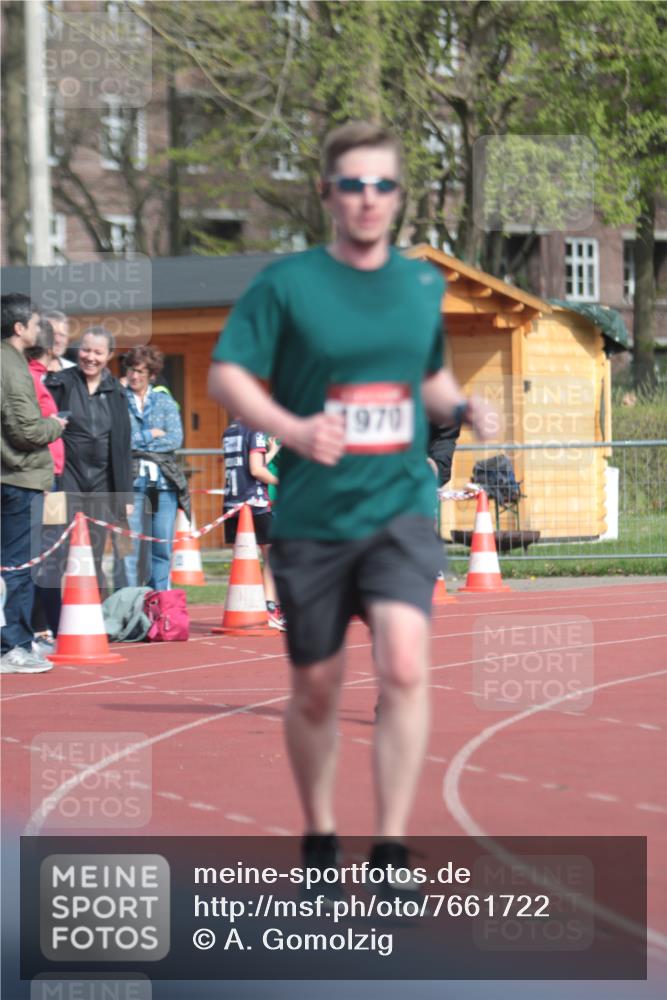 13.04.2025 - Hammer Lauf A. Gomolzig http://msf.ph/oto/7661722 13.04.2025 10:51:20 Ziel 580, 1970 meine-sportfotos.de