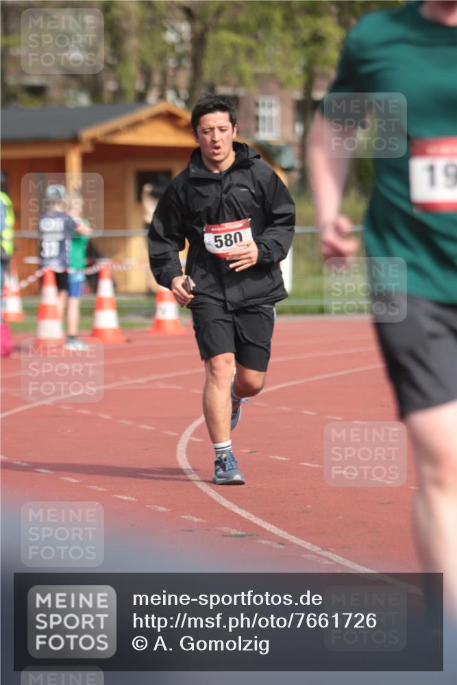 13.04.2025 - Hammer Lauf A. Gomolzig http://msf.ph/oto/7661726 13.04.2025 10:51:21 Ziel 580, 1970 meine-sportfotos.de