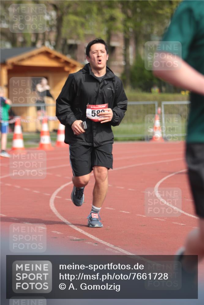 13.04.2025 - Hammer Lauf A. Gomolzig http://msf.ph/oto/7661728 13.04.2025 10:51:22 Ziel 580, 1970 meine-sportfotos.de