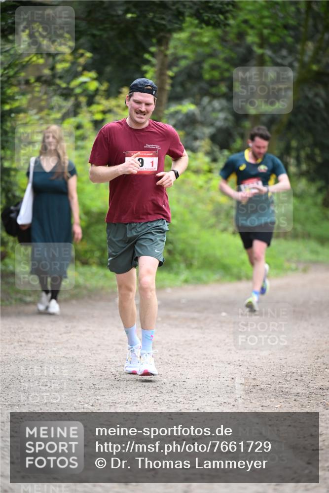 13.04.2025 - Hammer Lauf Dr. Thomas Lammeyer http://msf.ph/oto/7661729 13.04.2025 11:27:26 Laufen 15 meine-sportfotos.de