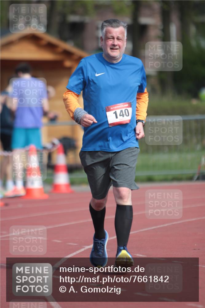 13.04.2025 - Hammer Lauf A. Gomolzig http://msf.ph/oto/7661842 13.04.2025 10:52:35 Ziel 140, 1067 meine-sportfotos.de