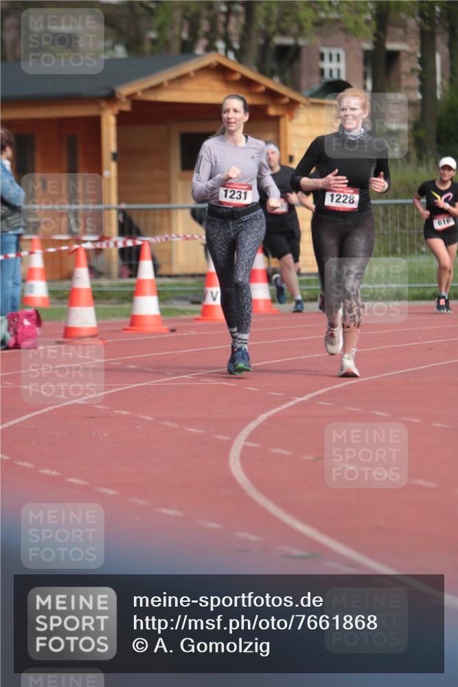 13.04.2025 - Hammer Lauf A. Gomolzig http://msf.ph/oto/7661868 13.04.2025 10:52:49 Ziel 345, 616, 1045, 1228, 1231 meine-sportfotos.de