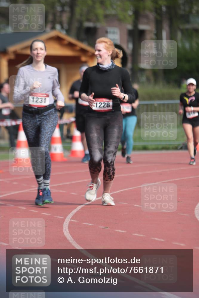 13.04.2025 - Hammer Lauf A. Gomolzig http://msf.ph/oto/7661871 13.04.2025 10:52:50 Ziel 345, 570, 616, 1045, 1228, 1231 meine-sportfotos.de