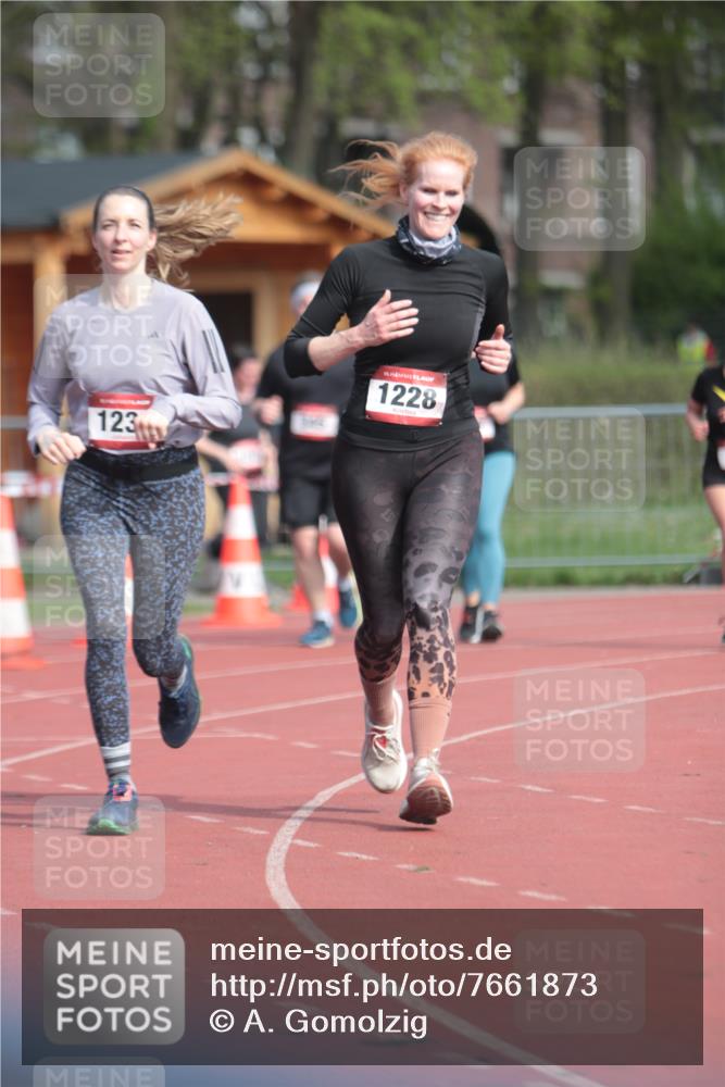 13.04.2025 - Hammer Lauf A. Gomolzig http://msf.ph/oto/7661873 13.04.2025 10:52:51 Ziel 345, 570, 616, 1045, 1228, 1231 meine-sportfotos.de