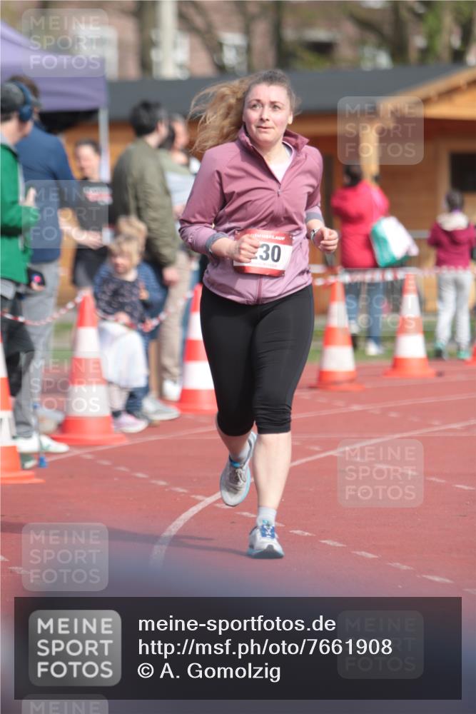 13.04.2025 - Hammer Lauf A. Gomolzig http://msf.ph/oto/7661908 13.04.2025 10:53:03 Ziel 230 meine-sportfotos.de