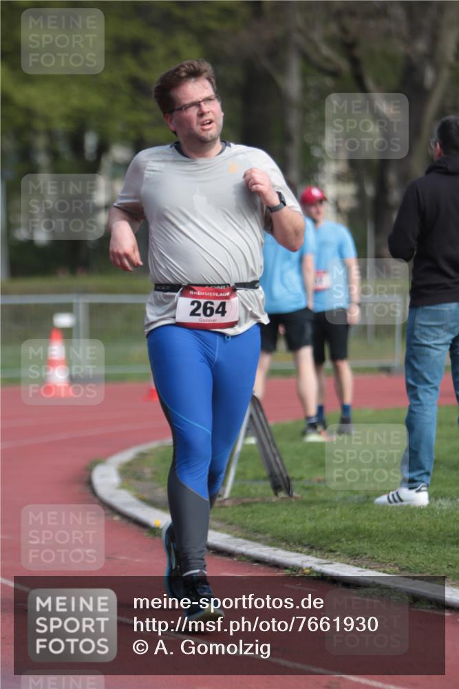 13.04.2025 - Hammer Lauf A. Gomolzig http://msf.ph/oto/7661930 13.04.2025 10:53:32 Ziel 264, 717 meine-sportfotos.de