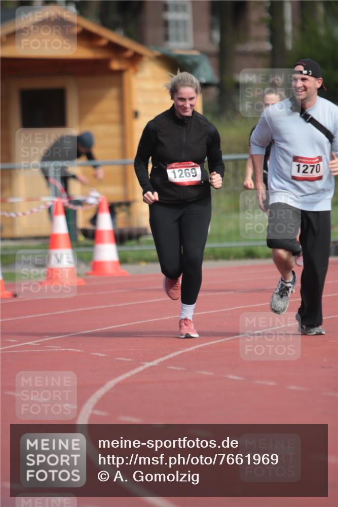 13.04.2025 - Hammer Lauf A. Gomolzig http://msf.ph/oto/7661969 13.04.2025 10:54:22 Ziel 871, 1269, 1270 meine-sportfotos.de