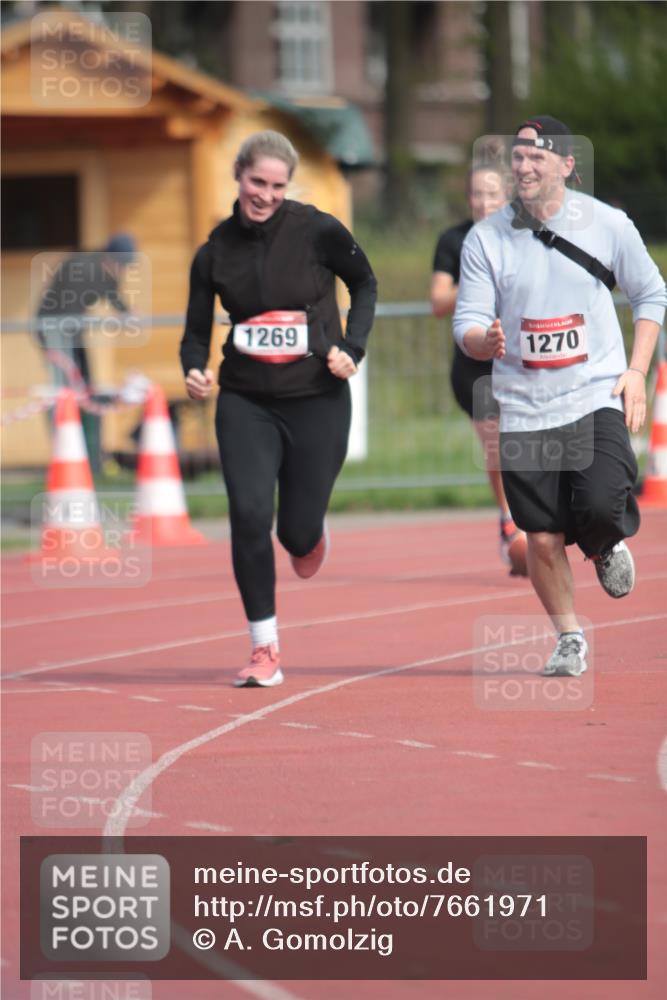 13.04.2025 - Hammer Lauf A. Gomolzig http://msf.ph/oto/7661971 13.04.2025 10:54:22 Ziel 871, 1269, 1270 meine-sportfotos.de