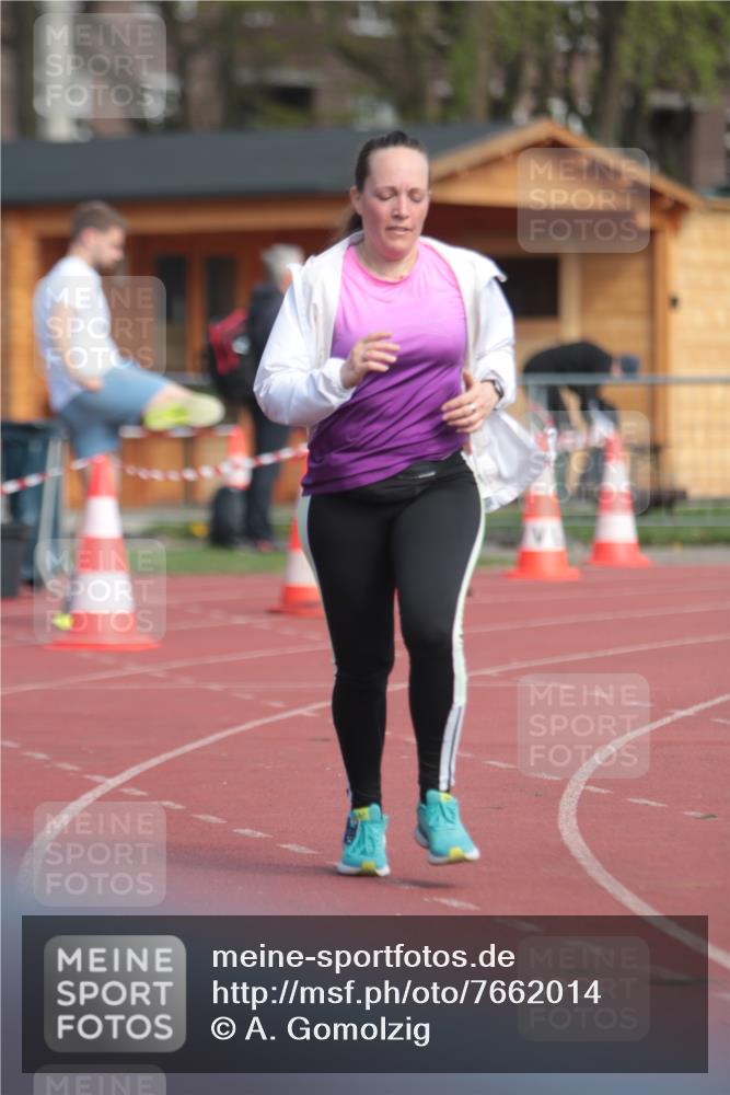 13.04.2025 - Hammer Lauf A. Gomolzig http://msf.ph/oto/7662014 13.04.2025 10:55:03 Ziel 258 meine-sportfotos.de