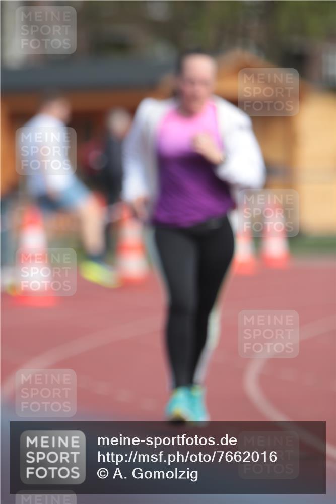 13.04.2025 - Hammer Lauf A. Gomolzig http://msf.ph/oto/7662016 13.04.2025 10:55:03 Ziel 258 meine-sportfotos.de