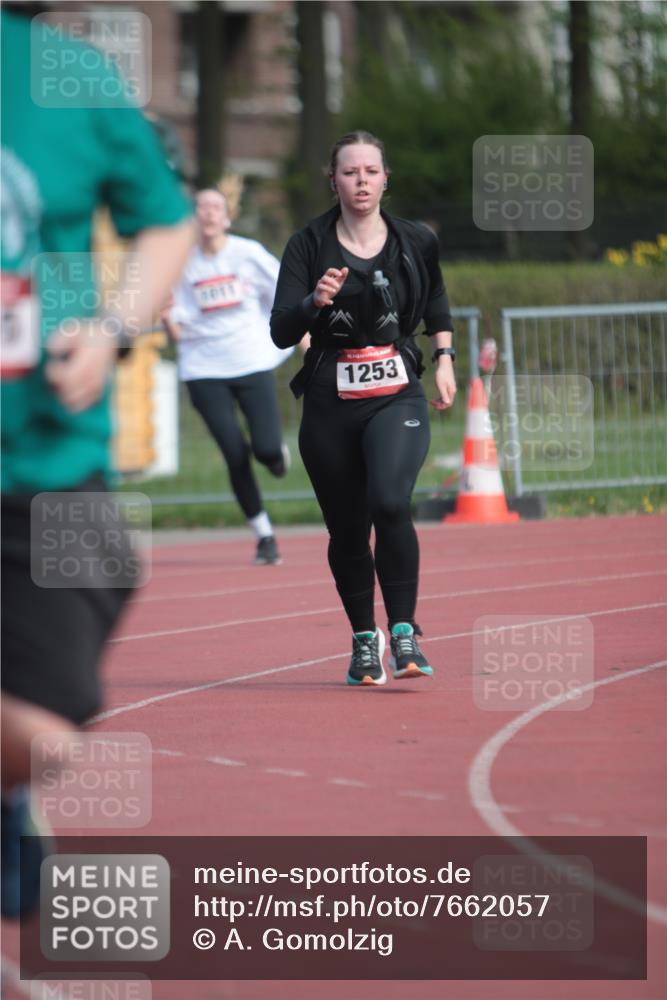 13.04.2025 - Hammer Lauf A. Gomolzig http://msf.ph/oto/7662057 13.04.2025 10:55:48 Ziel 1011 meine-sportfotos.de