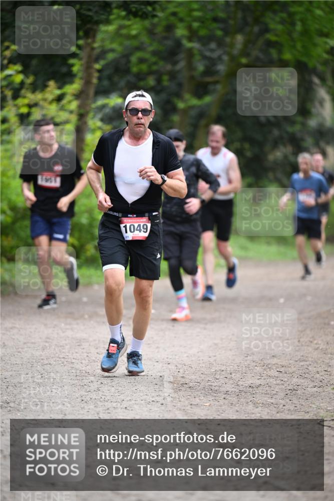 13.04.2025 - Hammer Lauf Dr. Thomas Lammeyer http://msf.ph/oto/7662096 13.04.2025 11:28:36 Laufen 1651, 15, 1049, 211 meine-sportfotos.de