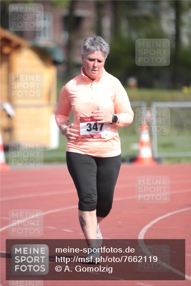 13.04.2025 - Hammer Lauf A. Gomolzig http://msf.ph/oto/7662119 13.04.2025 10:56:26 Ziel 347 meine-sportfotos.de