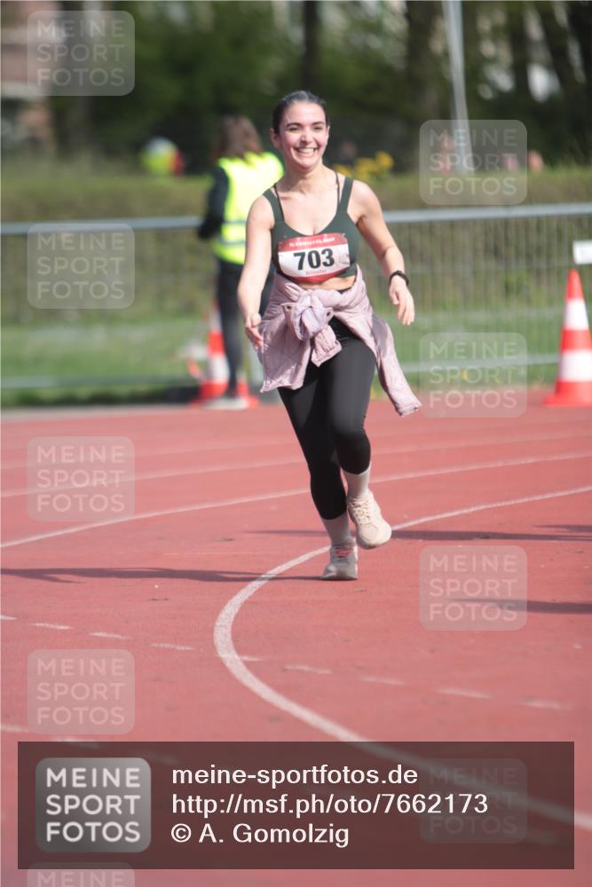 13.04.2025 - Hammer Lauf A. Gomolzig http://msf.ph/oto/7662173 13.04.2025 10:57:11 Ziel 409, 703, 1131, 1365 meine-sportfotos.de