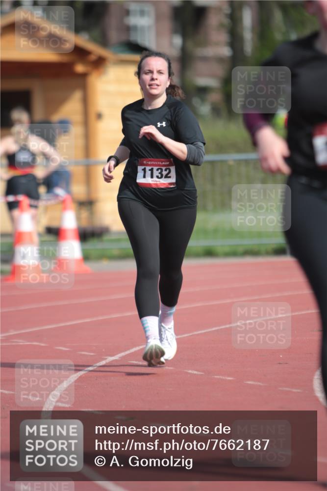 13.04.2025 - Hammer Lauf A. Gomolzig http://msf.ph/oto/7662187 13.04.2025 10:57:18 Ziel 1131, 1132 meine-sportfotos.de